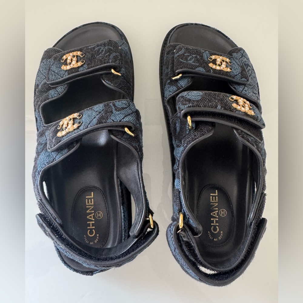CHANEL Black & Denim CC Logo Mule Slide Strap Flat Sandals - Picture 8 of 9